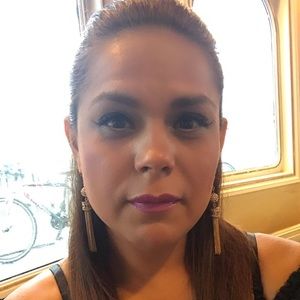 Meet your Posher, Amalia